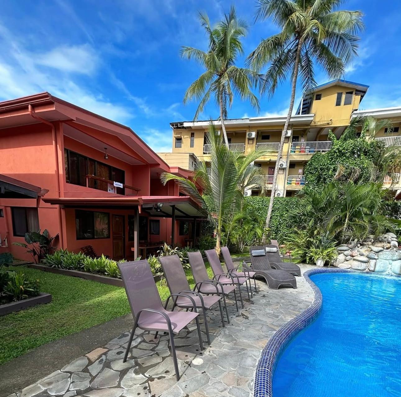 Hotel Los Ranchos Jaco Exterior photo