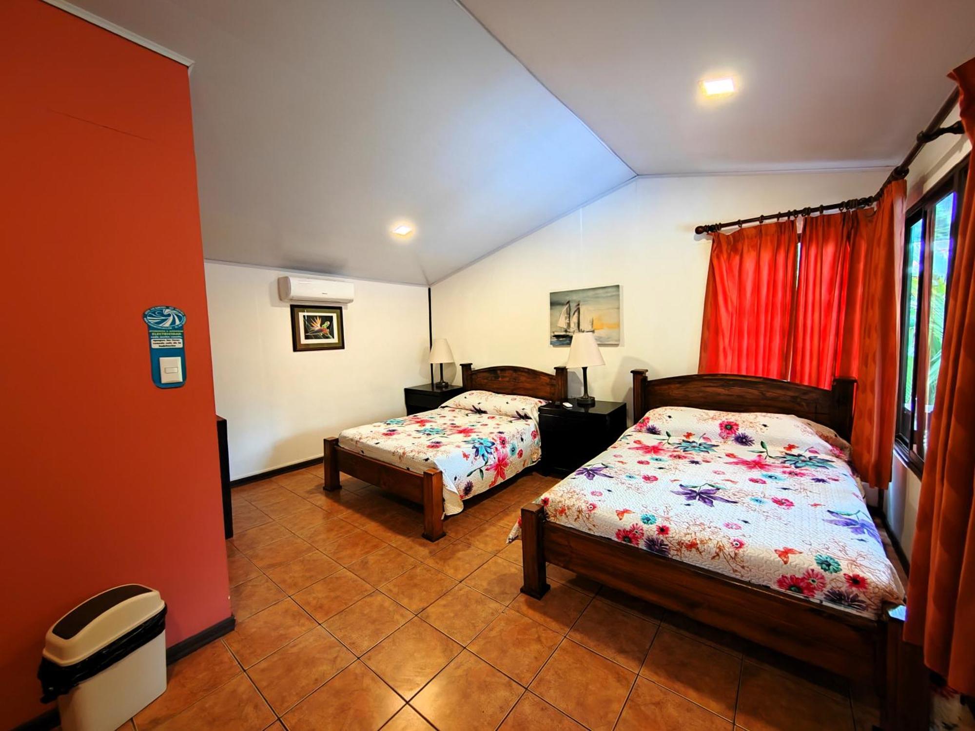 Hotel Los Ranchos Jaco Exterior photo